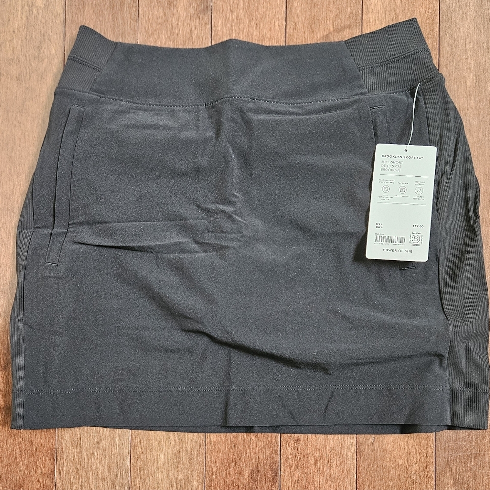 Black Athleta Skort NWT Size 4